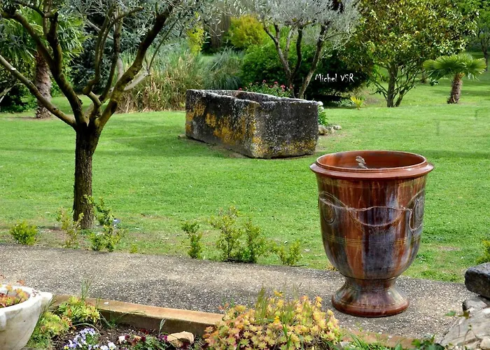 Le Moulin De Champdurand Bed & Breakfast